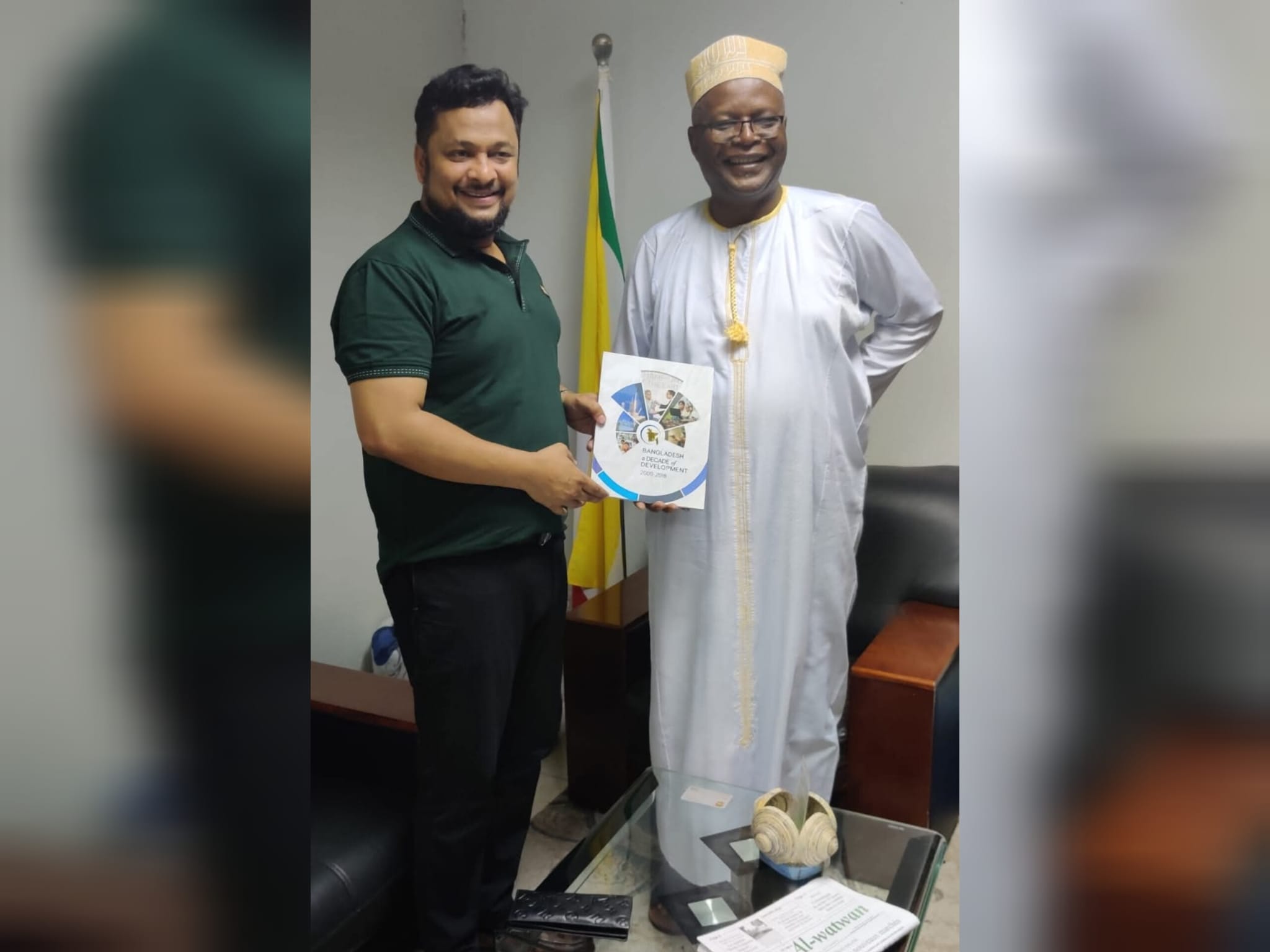Versatilo Chairman with Economic Minister of Comoros Island