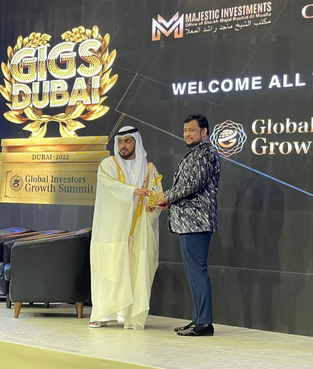 Receiving the Recognition in Innovation from the Prince of the UAE